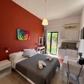 Green Garden Studios, hotel sa Koskinou