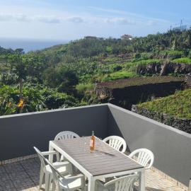 Casa Vereda do Calhau - With barbecue, hotell sihtkohas Campanário