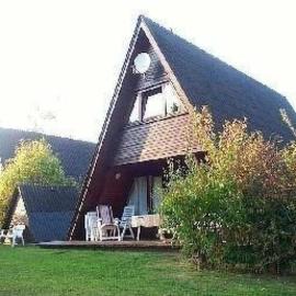 Holiday Home Spitzdachferienhaus mit Schwedenofen und Garten by Interhome, hotel Dampban