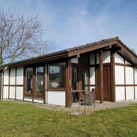 Holiday Home F21 Randlage-Weitblick-Garten-Zaun-Carport by Interhome