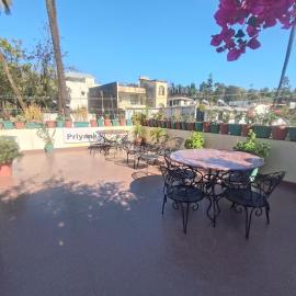 Hotel Priyanka - 750 metres from nakki lake Near Bus Stand