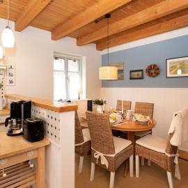 Holiday Home Uns moi Huus by Interhome, hotel in Varel