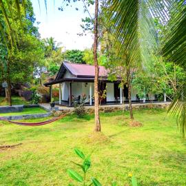 Dhunhill Garden, khách sạn ở Avissawella