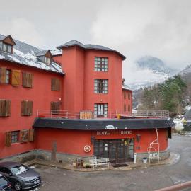 Viesnīca Hotel Hipic pilsētā Vjela