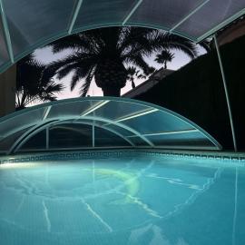 Impresionante Villa con piscina climatizada - OLIVA NOVA, hotel in Oliva