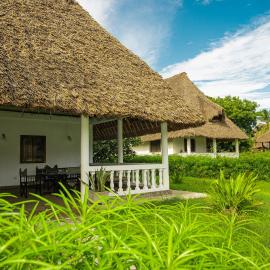 Beach Bliss and Blue Waters Villa, hotel a Mambrui