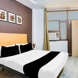 Hotel O KL khari Near Ashram Mein Metro