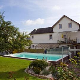Apartment mit Pool und überdachtem Balkon by Interhome, hotel a Beerfelden
