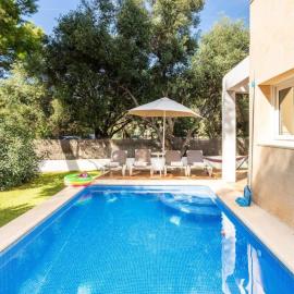 Holiday Home in Cala Ferrera mit Großer Terrasse by Interhome, Hotel in Cala Ferrera