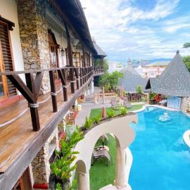 Hotel Tropicana Castle Sabang Mindoro, hotell sihtkohas Sabang