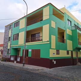 Residencial Vitoria, hótel í Ponta do Sol