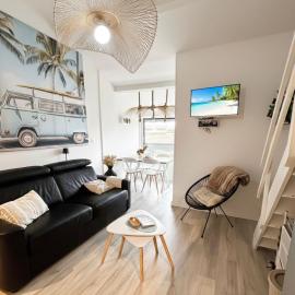 Le Van T2 Spacieux 44m2 wifi Clim, hotel a Valras-Plage