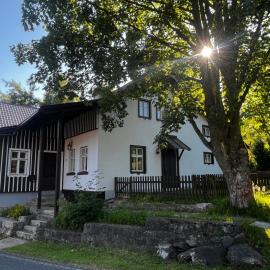 Chata Hnyk, hotel in Zlatá Olešnice