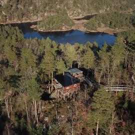 Gluba Treetop Cabins Elgposten, hotel v destinaci Harkmark