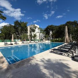 Caribbean maya Garden planta baja y jardín junto a Centros comerciales