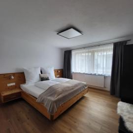 Ferienwohnung Pöll, hotel in Stanz bei Landeck