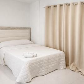 Alicante Beach Hostel, hotel in Alicante