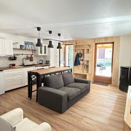 Petite maison de montagne en bord de rivière