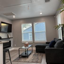 Comfortable 2-bedroom house in Houston Downtown, Hotel in Houston