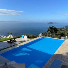 Spectacular Ocean View 1-Bedroom Condo, Vista Mare, Samana, DR, hotel sa Los Cacaos