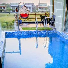 Meerah Mahal Entire Luxurious Aqua Golf Villa 32, Hotel in Kalkutta