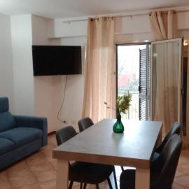 Locazione turistica residence le Magnolie، فندق في أناني