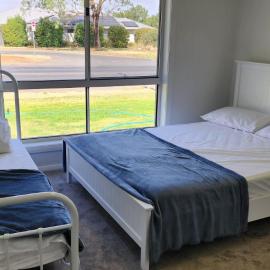 Room In Dubbo With Queens Beds, hotel in Dubbo