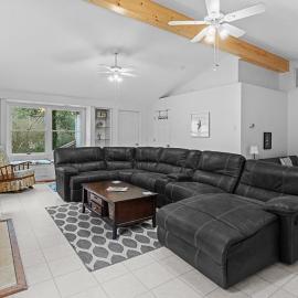 Spacious 5BR One Level Home Near Ocean City, hotell sihtkohas Berlin