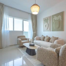 Modern 2BR Oasis - Family Elegant Luxe Escape
