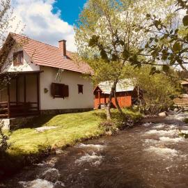 Csobogó Patak Vendégház, hotel em Sicasău