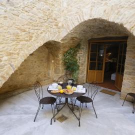Gîtes du Plus Bas Mas, hotel a Sabran