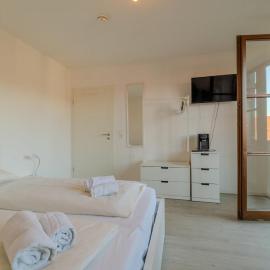 Chrysantihof - Apartment 389 mit POOL & SAUNA
