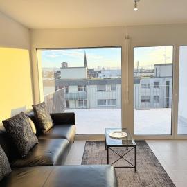 BASELiving 3BR Penthouse - Skyline View - Private Lift - Free Baselcard