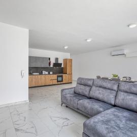 New Family-Friendly & Spacious Apartment by SF Homes