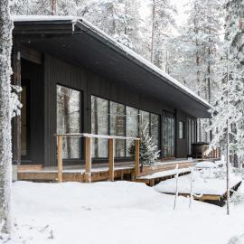 A unique lakeside cottage, Hotel in Rovaniemi