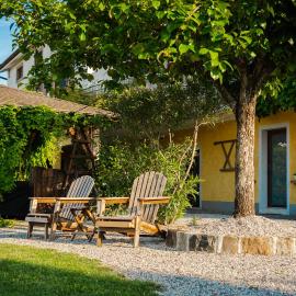 Med oljkami Apartment, hotel a Capodistria
