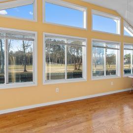 Waterfront Coastal Retreat on Ocean Pines Golf Course with Private Dock, hotel v mestu Berlin