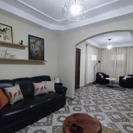Casa espaçosa com Wi-Fi, garagem para 2 veículos e área externa em Campos dos Goytacazes