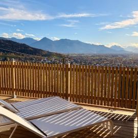 Panoramablick-Apartment mit Terrasse bei Bregenz, hotel a Kennelbach