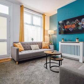 Blue Horizon City Escape | Free Parking | 14PPL