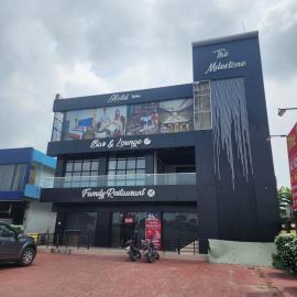Viesnīca Hotel Milestone pilsētā Rudrapur