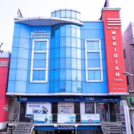 Hotel Meridian Inn, ξενοδοχείο σε Gulbarga