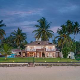 Villa Riina - Beach villa