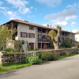 Maison familiale, hotel u gradu Tramayes