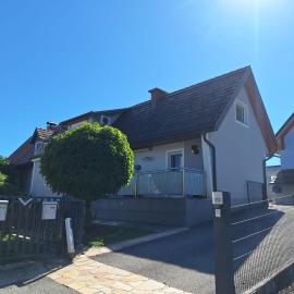 Ferienhaus am Wildbachberg - Platz für die ganze Familie, hotel in Deutschlandsberg