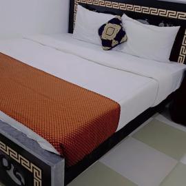 Gujrāt에 위치한 호텔 Premier hotel