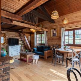Petit chalet l Authentique Annecy, hotel Dingy-Saint-Clair városában