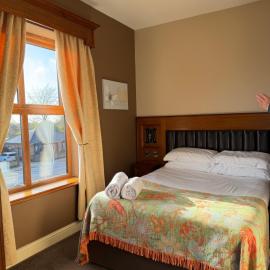 Crown & Anchor Inn, hotel in Brough