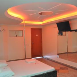 Motel Sol BR-153 - o melhor lugar para sua comemoração de Dia dos Namorados, hotel in Aparecida de Goiânia
