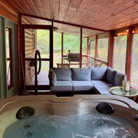 Romantic Cabin w Hot Tub Near Carbondale, hotel a Carbondale